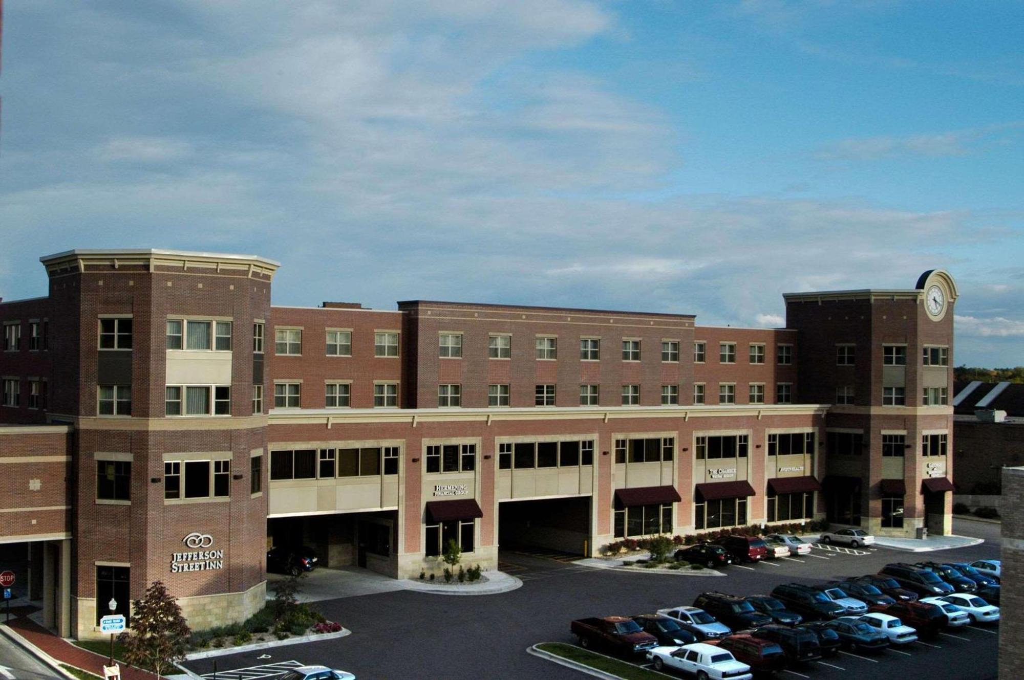 Jefferson Street Inn, A Member Of Radisson Individuals Wausau Bagian luar foto