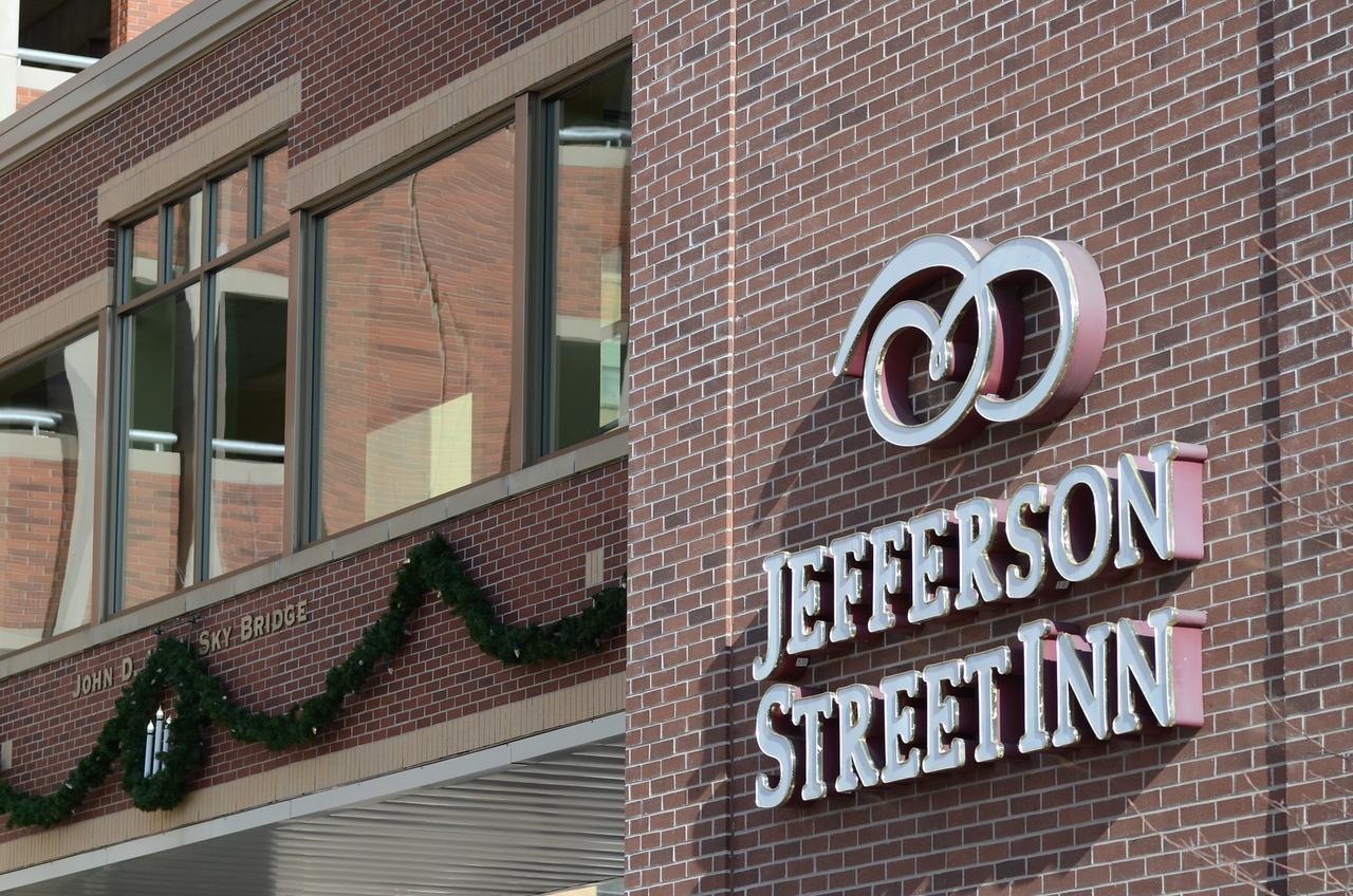 Jefferson Street Inn, A Member Of Radisson Individuals Wausau Bagian luar foto